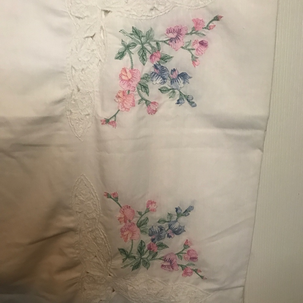 Emroidered Decorative Floral Shower Curtain